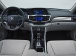 Honda Accord PHEV 2013 года